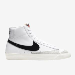 BRAND NEW NIKE BLAZERS WOMEN